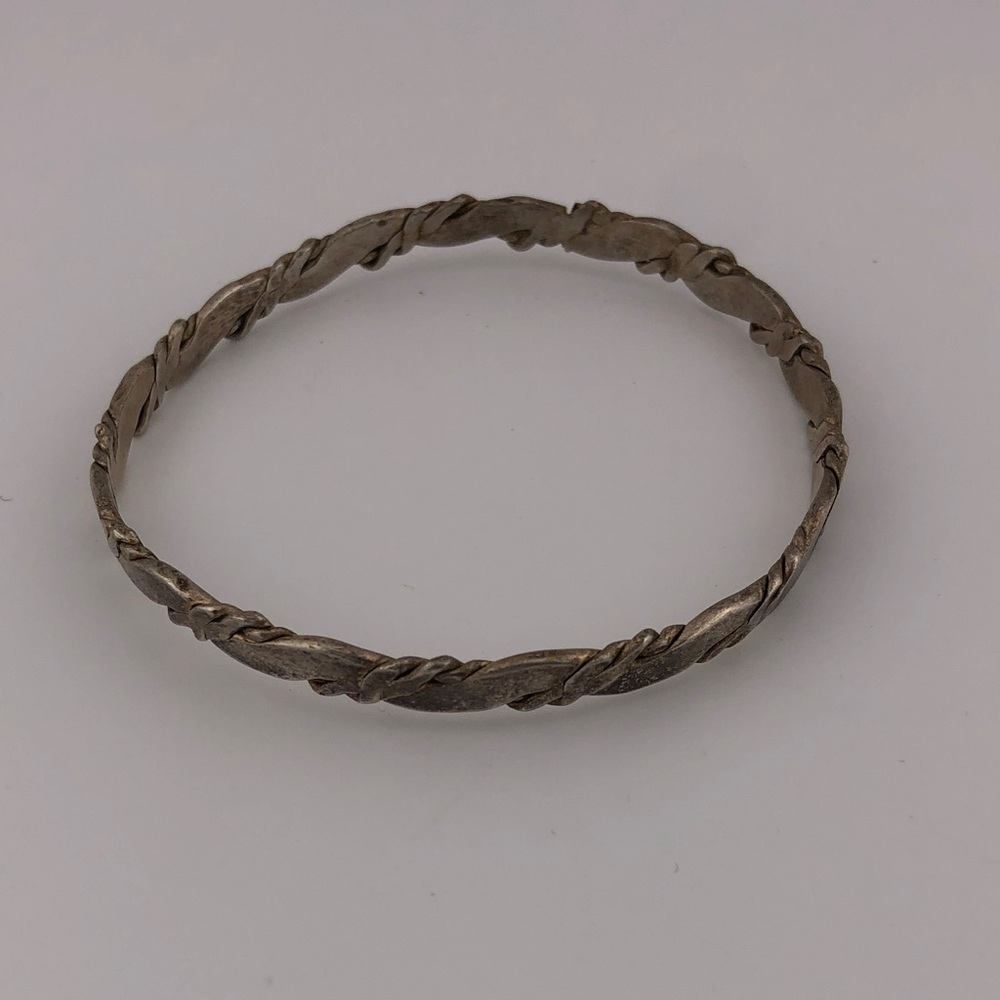 Vintage Twisted Rope Silver-Tone Women's Bangle Bracelet